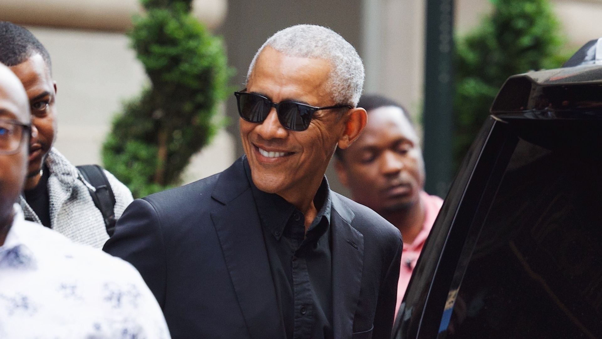 Barack Obama steps out with rarely seen sister Auma Obama [PHOTOS]
