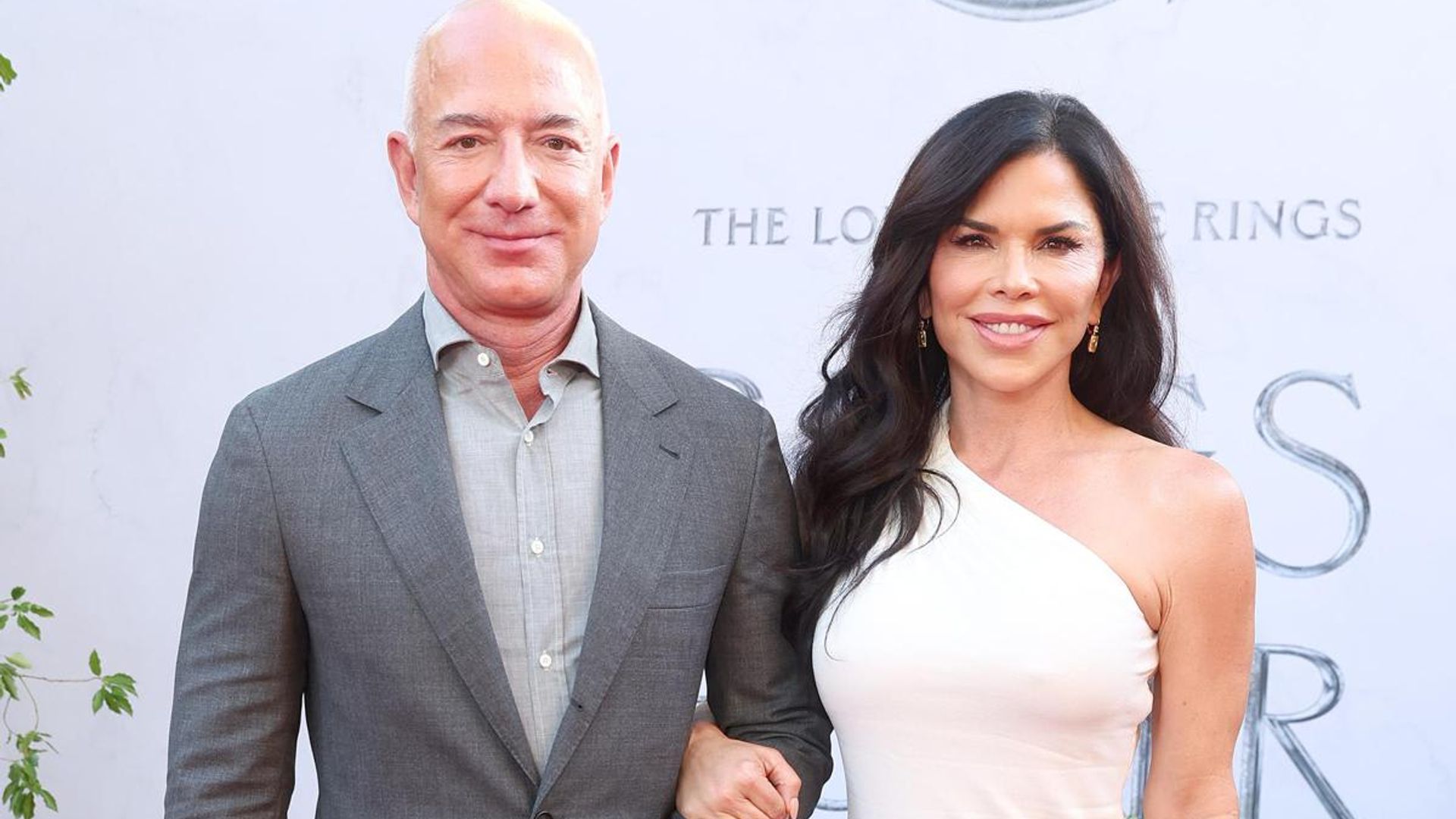 Lauren Sánchez reveals Jeff Bezos still works from the same desk he used to build Amazon