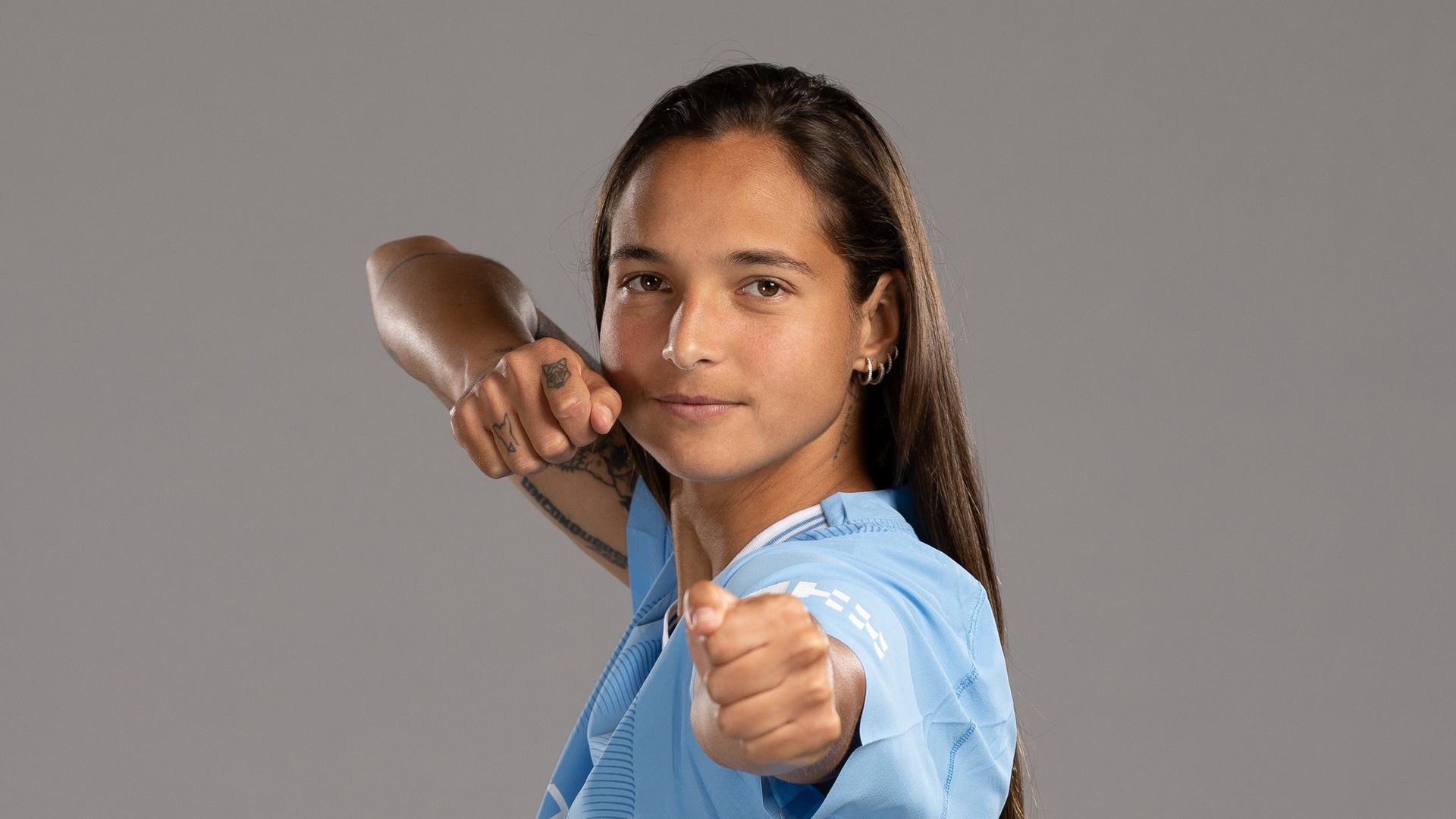 Deyna Castellanos is helping young soccer players secure scholarships in the US through her foundation