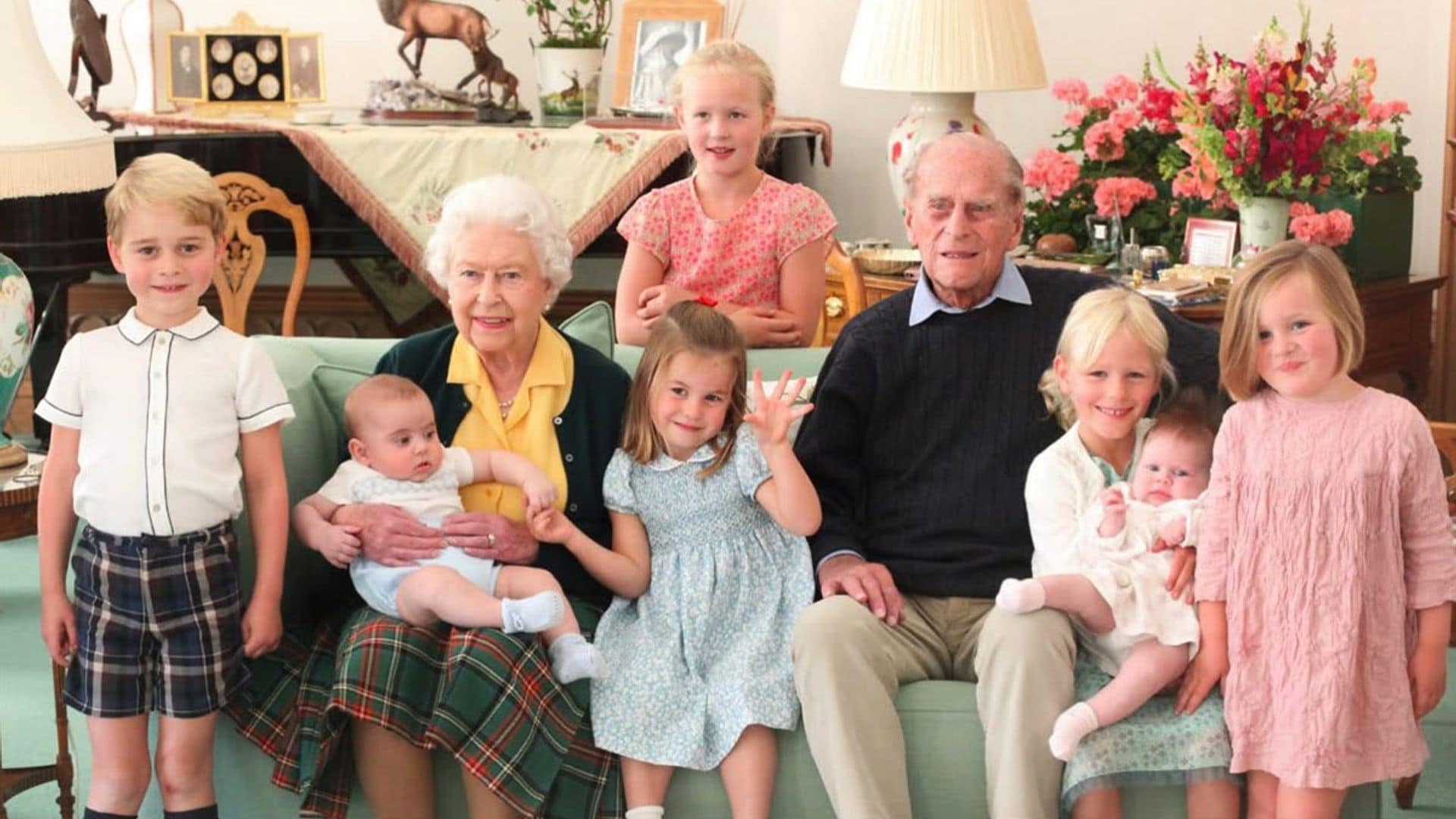 Prince Philip and Queen Elizabeth star in never-before-seen photo with 7 great-grandchildren
