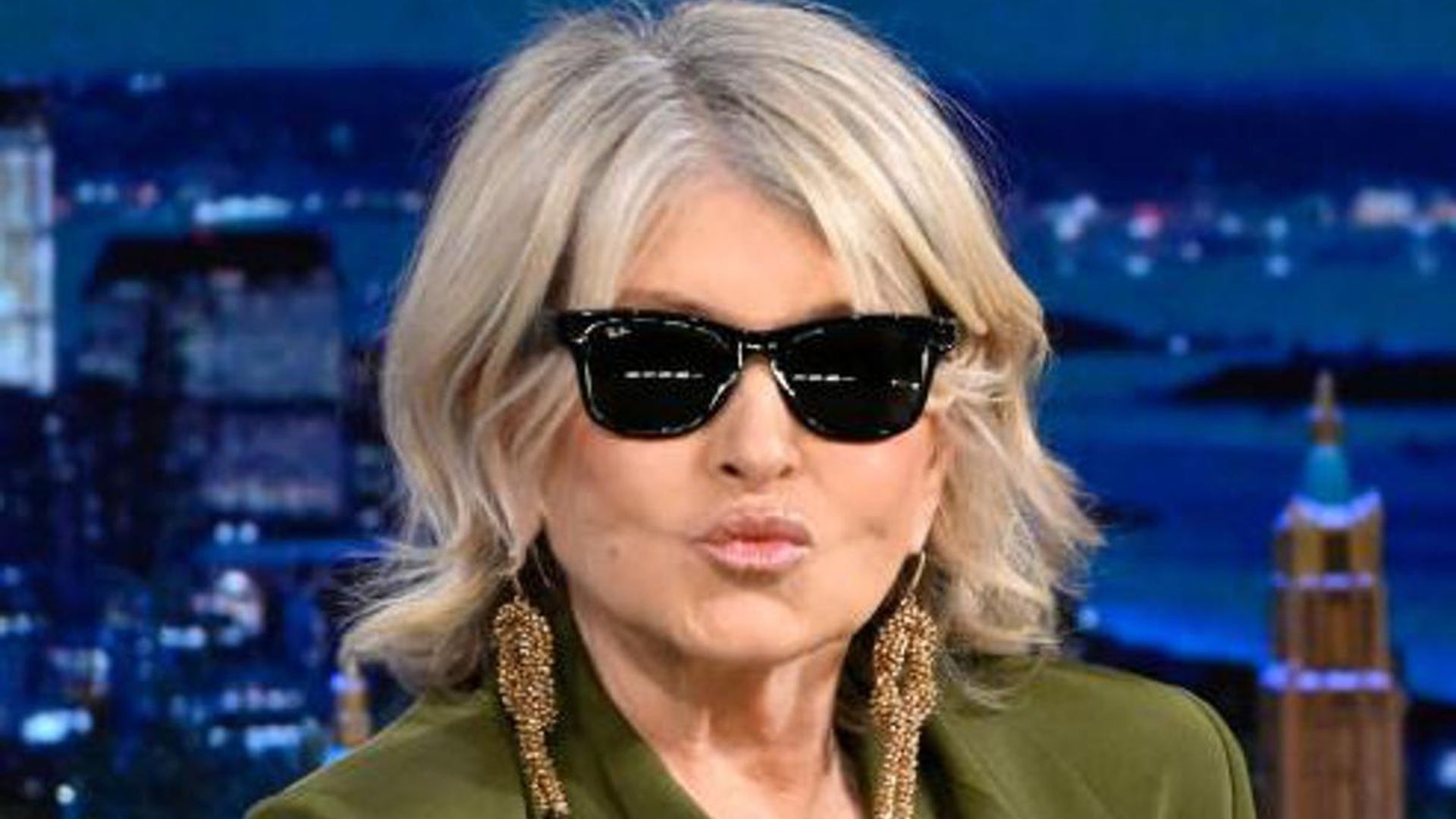 Martha Stewart’s latest thirst trap in a linen robe is her best yet