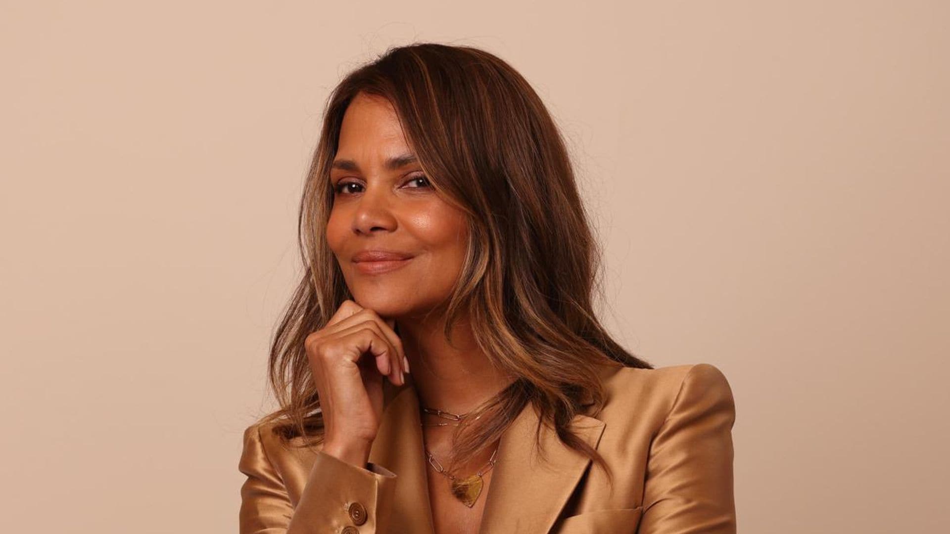 Former Bond girl Halle Berry shares stunning bathing suit pics in Cabo