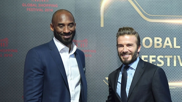 SHENZHEN, CHINA - NOVEMBER 09: American retired basketball player Kobe Bryant (L) and British former footballer David Beckham pose for a photo during a dress rehearsal ahead of Gala of 11.11 Global Shopping Festival on November 09, 2016 in Shenzhen, Guangdong Province of China. Alibaba Group will hold a gala of the 11.11 Global Shopping Festival at Shenzhen Universiade Sports Centre tonight. (Photo by Visual China Group via Getty Images/Visual China Group via Getty Images) 