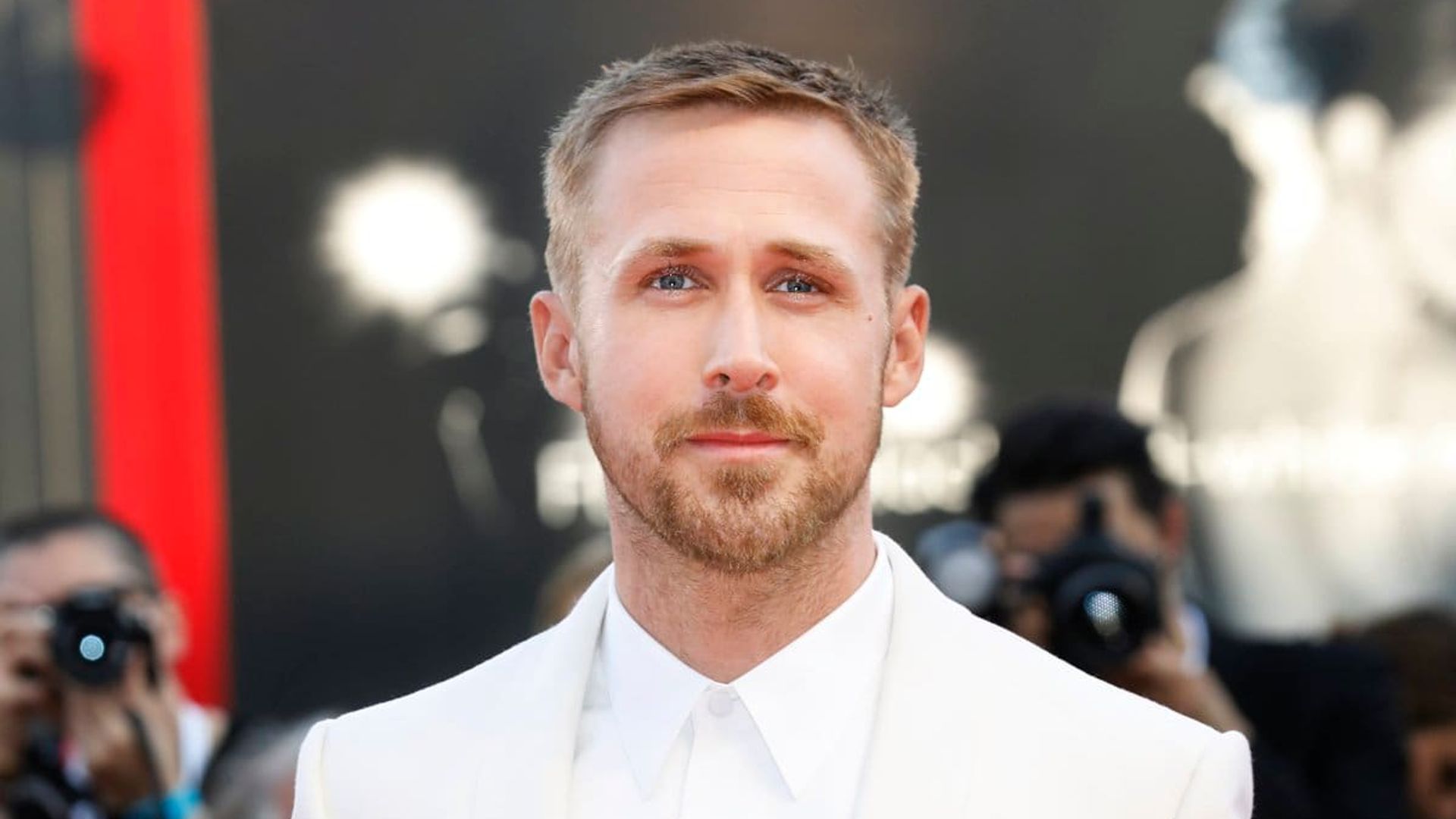 Ryan Gosling is giving fans an idea of how is his private life