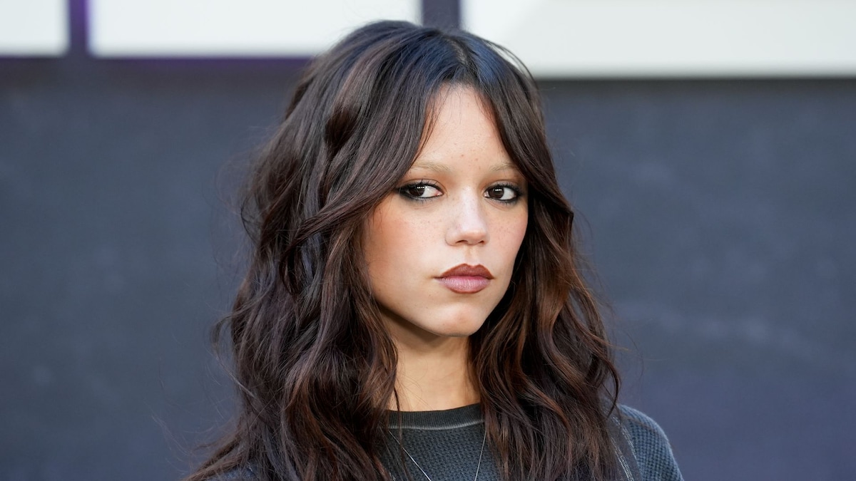 https://www.hola.com/us/horizon/landscape/80833a11dc13-jenna-ortega-at-netflixs-wednesday-fyc-event-held-at-tudum-theater-on-november-0.jpg?im=Resize=(1200)