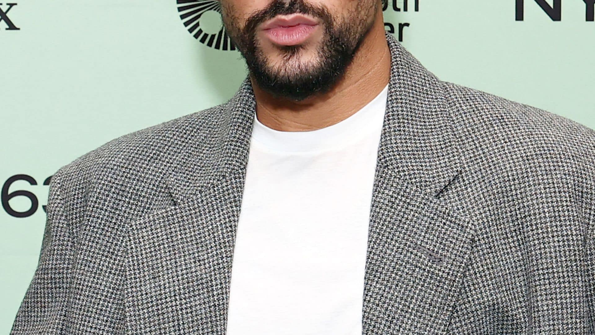 Bad Bunny comparte escenario con Julieta Venegas ante Salma Hayek y Danna en su sexto concierto en México