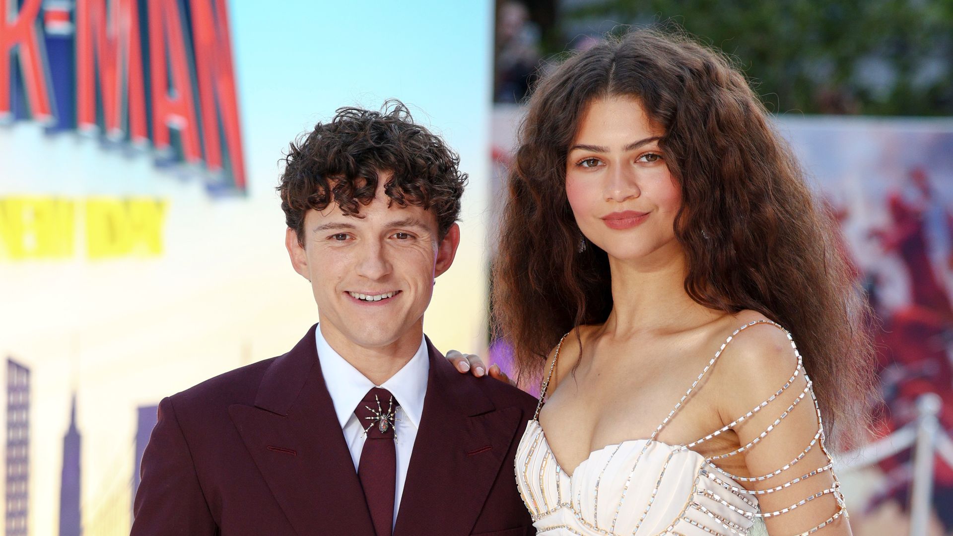 https://www.hola.com/us/horizon/landscape/8679d331fcfa-london-england-tom-holland-and-zendaya-attend-the-spider-man-brand-new-day-uk-pr.jpg?im=Resize=(1200)