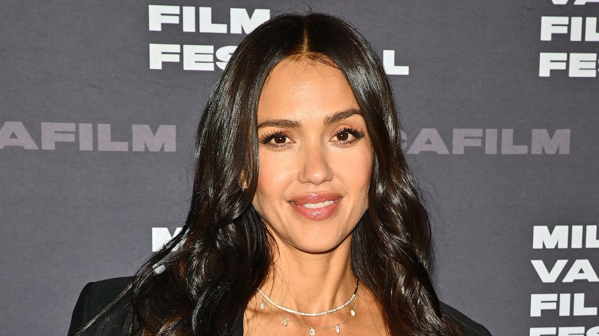 https://www.hola.com/us/horizon/landscape/878a01a9e91c-san-rafael-california-jessica-alba-attends-the-world-premiere-of-valentina-at-th.jpg?im=Resize=(1200)
