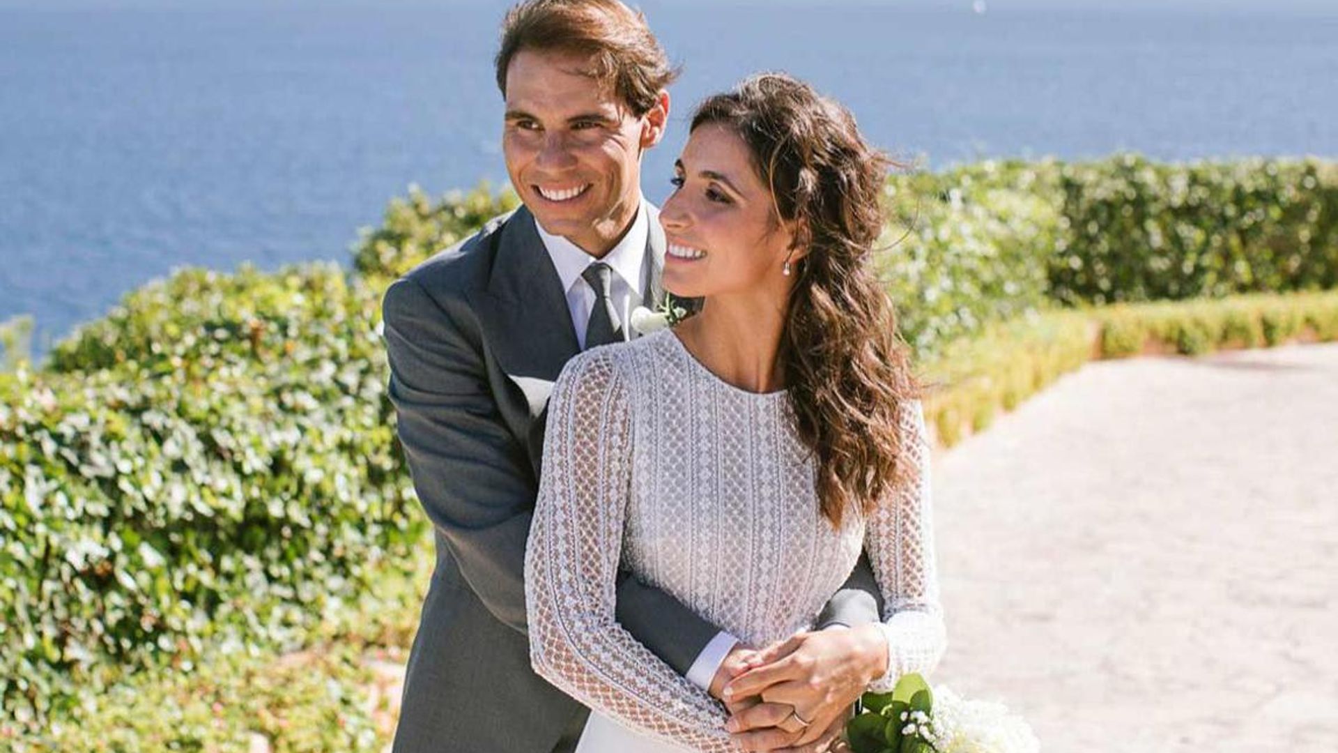 Rafael Nadal weds Xisca Perelló: see her two stunning dresses