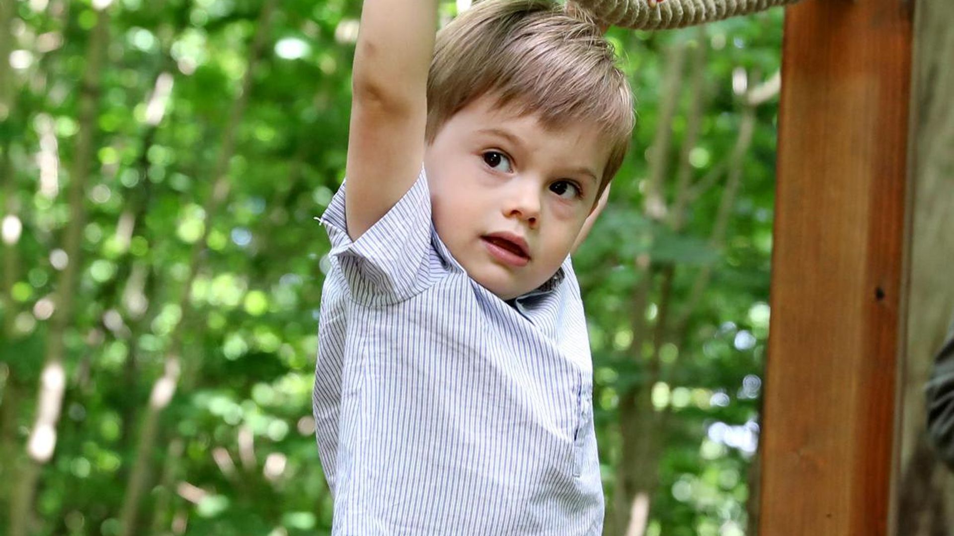 Prince Oscar of Sweden celebrates 4th birthday with dashing new photos