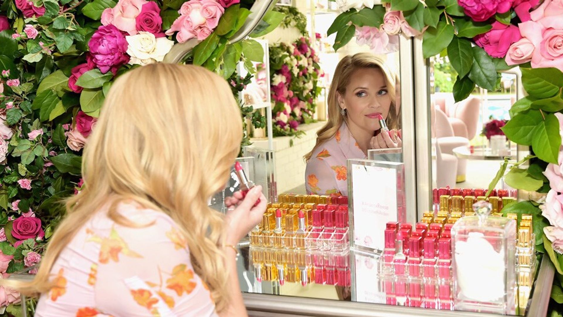 Reese Witherspoon is summertime ready with her new 'do'