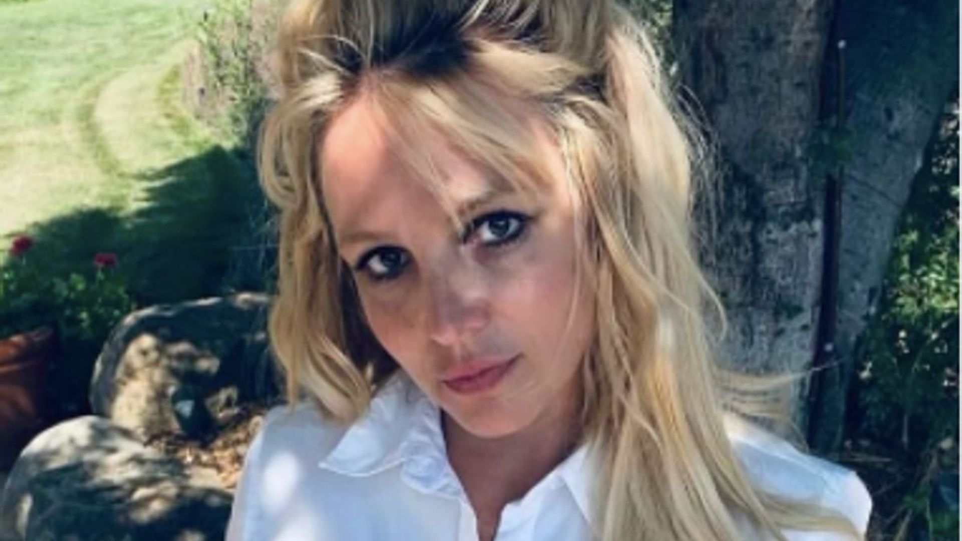 Britney Spears deletes her entire Instagram account and tells fans ‘don’t worry’