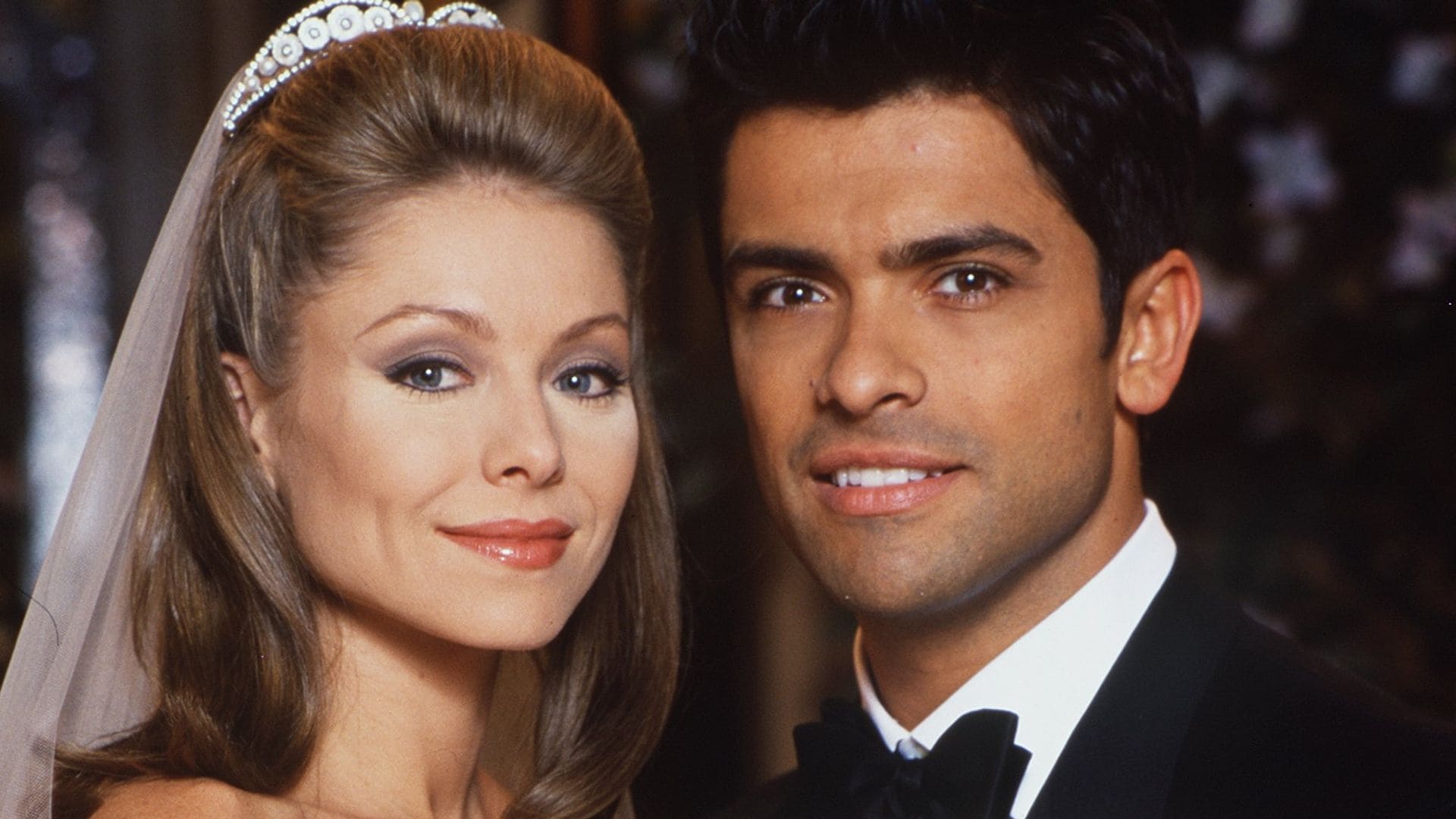 Mark Consuelos praises Kelly Ripa after almost three decades together: 'Happy anniversary sexy'