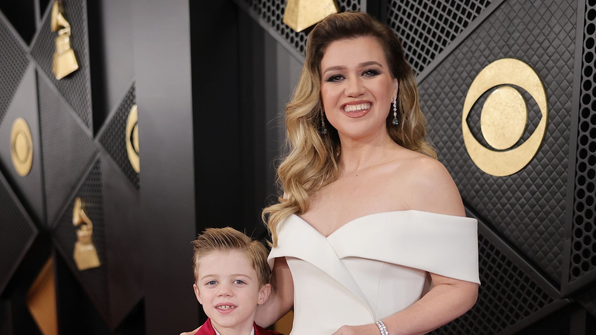 Kelly Clarkson gets emotional over 'sweet' montage of her kids following talk show absence