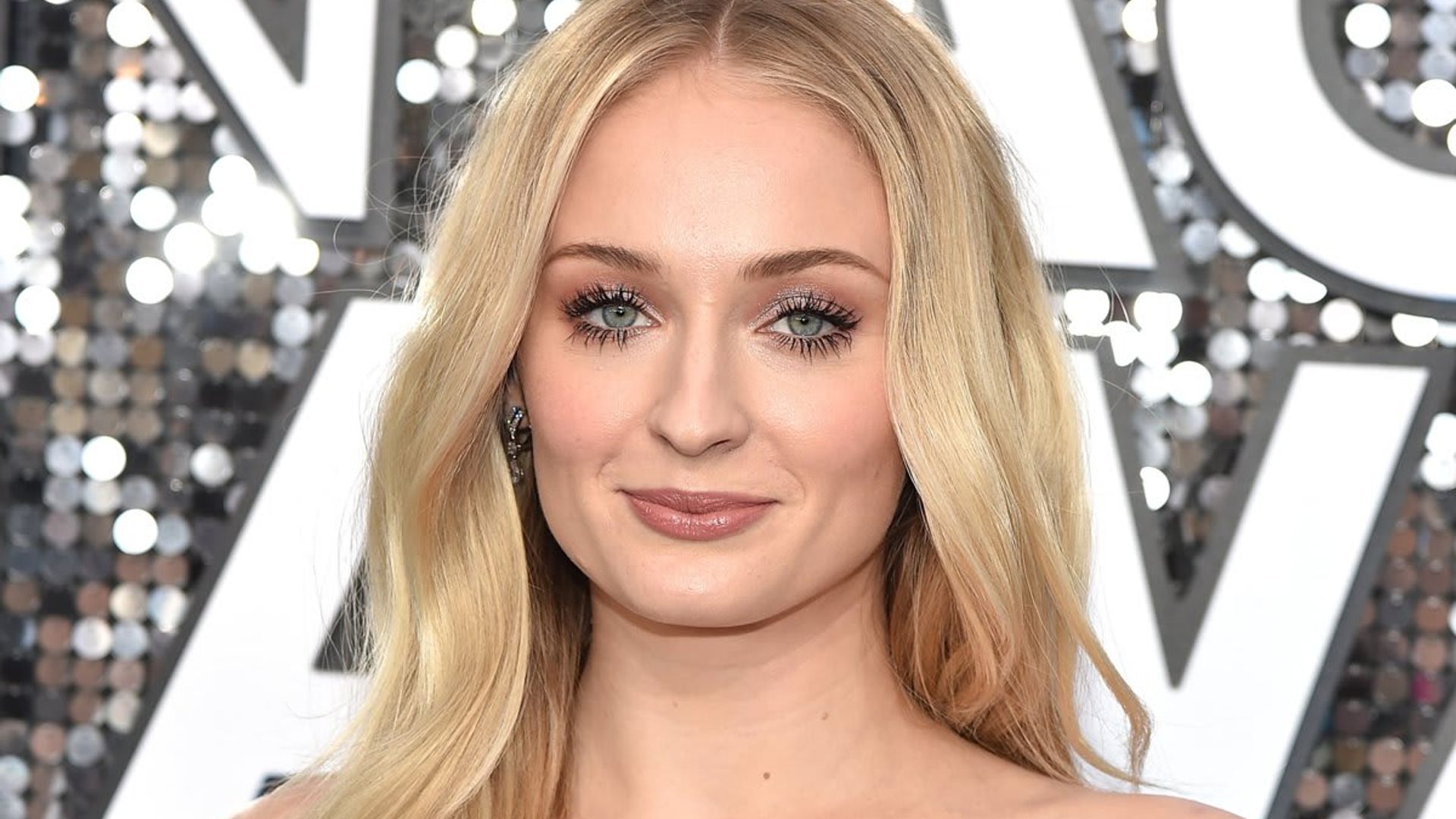 Sophie Turner slams paparazzi for photographing her baby daughter Willa without consent
