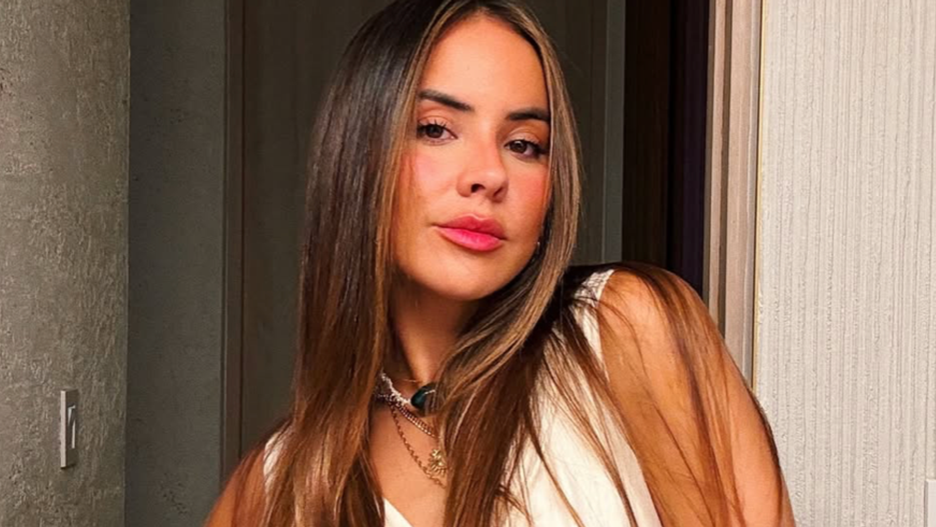Bad Bunny’s girlfriend Gabriela Berlingeri wears schoolgirl-inspired mini skirt and soft glam beauty look