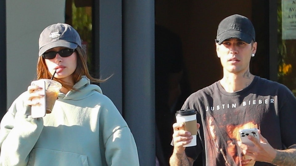 Justin Bieber golfs while Hailey declares it's her “last Coachella”