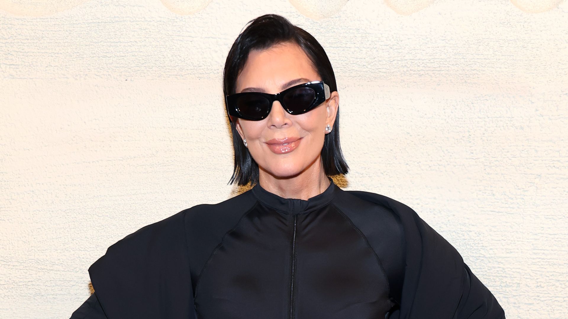 Kris Jenner looks younger than ever in glamorous Thanksgiving photos