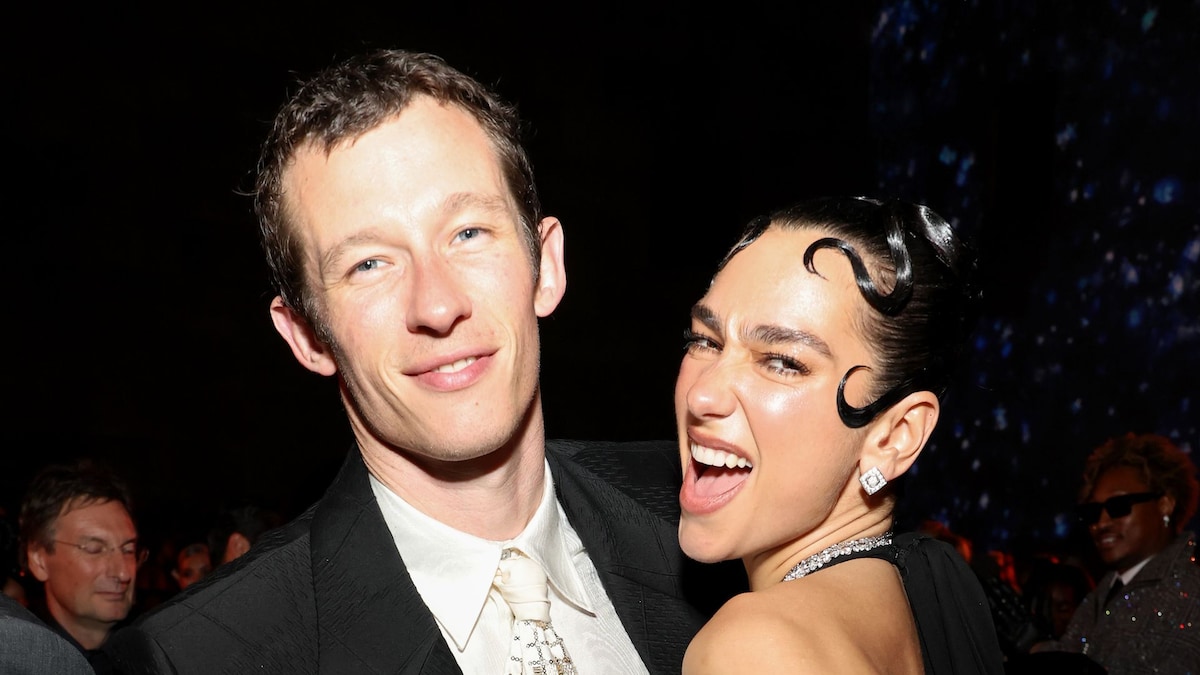 https://www.hola.com/us/horizon/landscape/9511987ac0c7-new-york-new-york-callum-turner-and-dua-lipa-attend-the-2025-met-gala-celebratin.jpg?im=Resize=(1200)