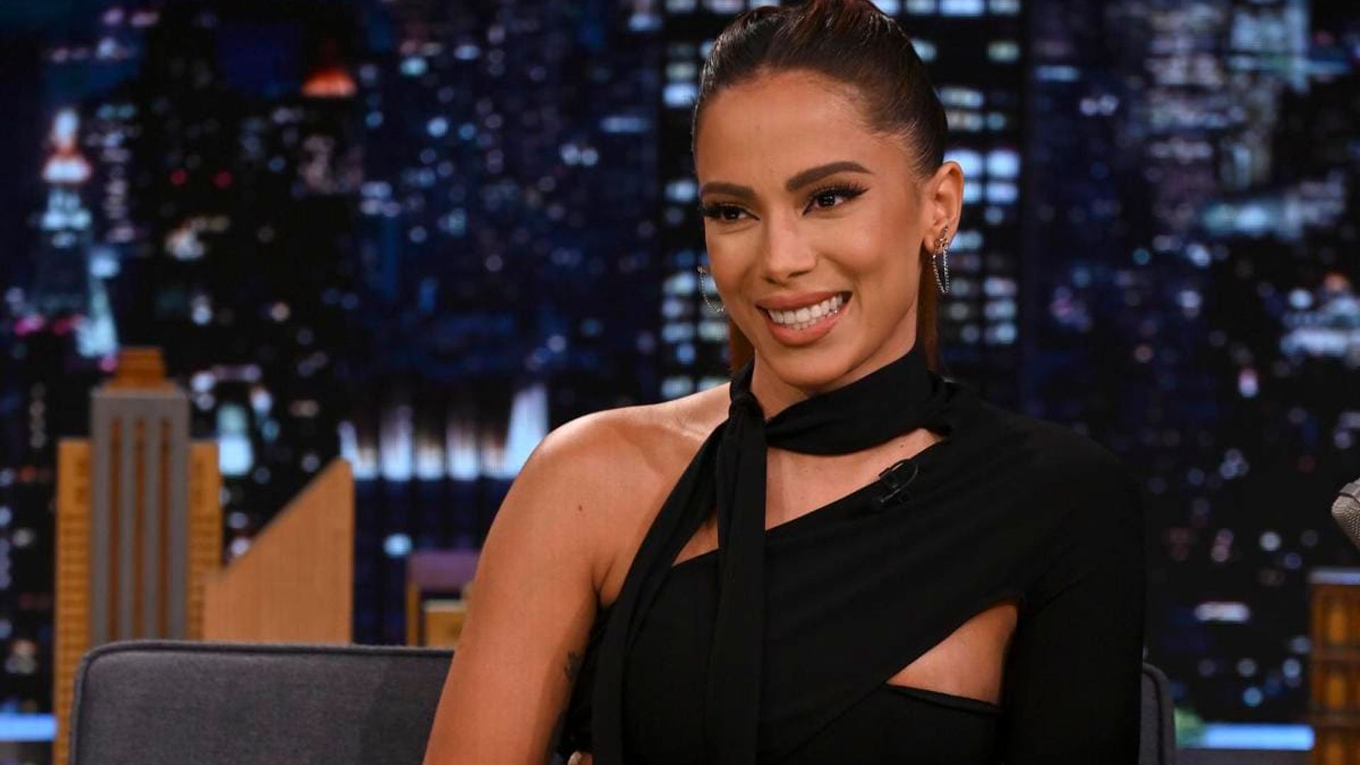 Anitta knows who will win the Super Bowl because she’s going to have a ‘great night’ with one of the players beforehand
