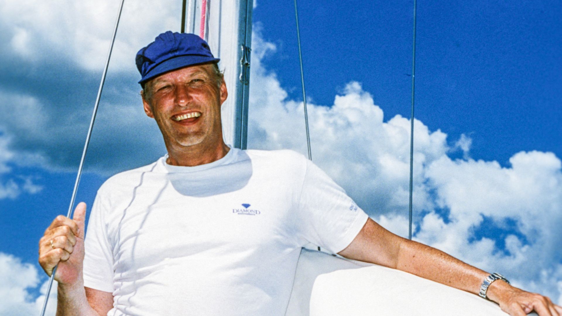 Picture taken on July 1, 1992 in copenhagen, Denmark, shows Norway's King Harald V smiling as he attends the sailing world championship for one-ton vessels. 