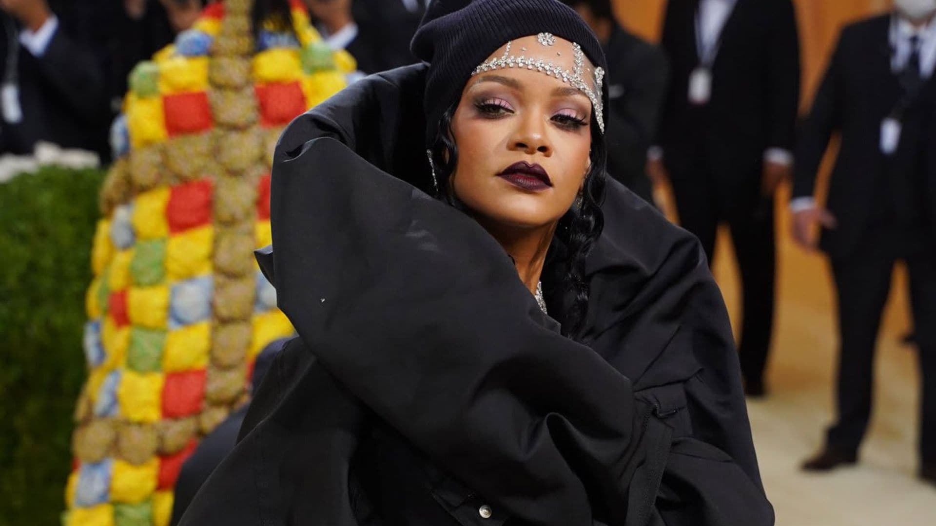 THIS is why fans think Rihanna could be pregnant