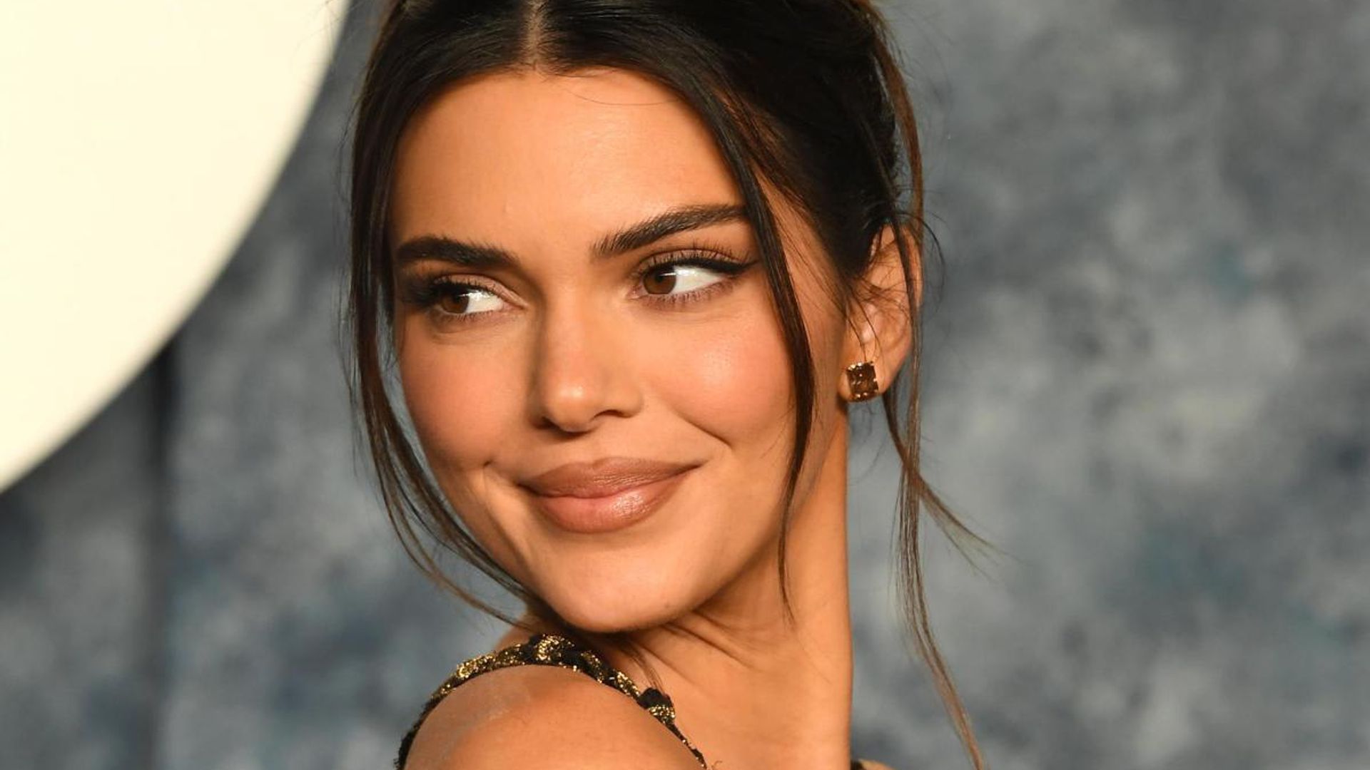 Kendall Jenner welcomes spring in thong bikini: Fans wonder if Bad Bunny took the pics