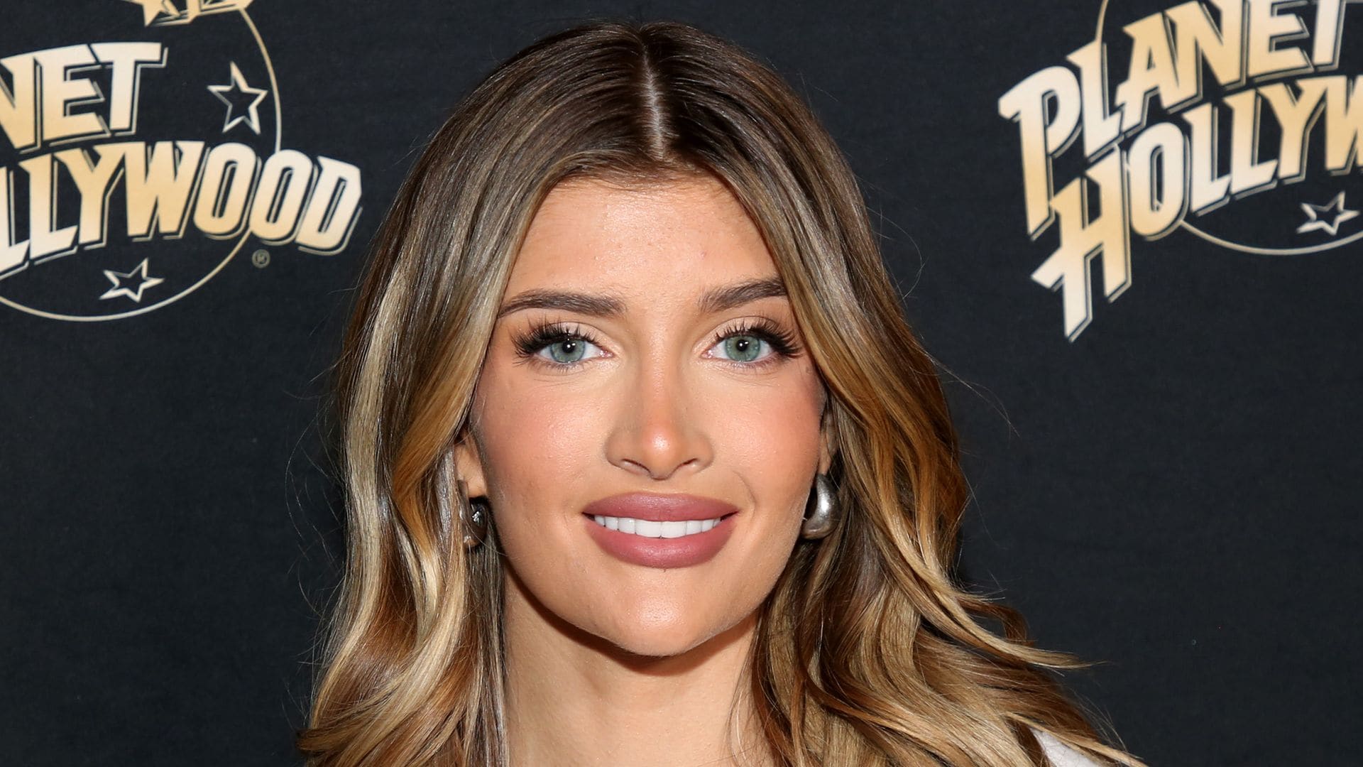  Sami Sheen poses as she promotes her new show "Denise Richards and Her Wild Things" at Planet Hollywood Times Square on February 26, 2025