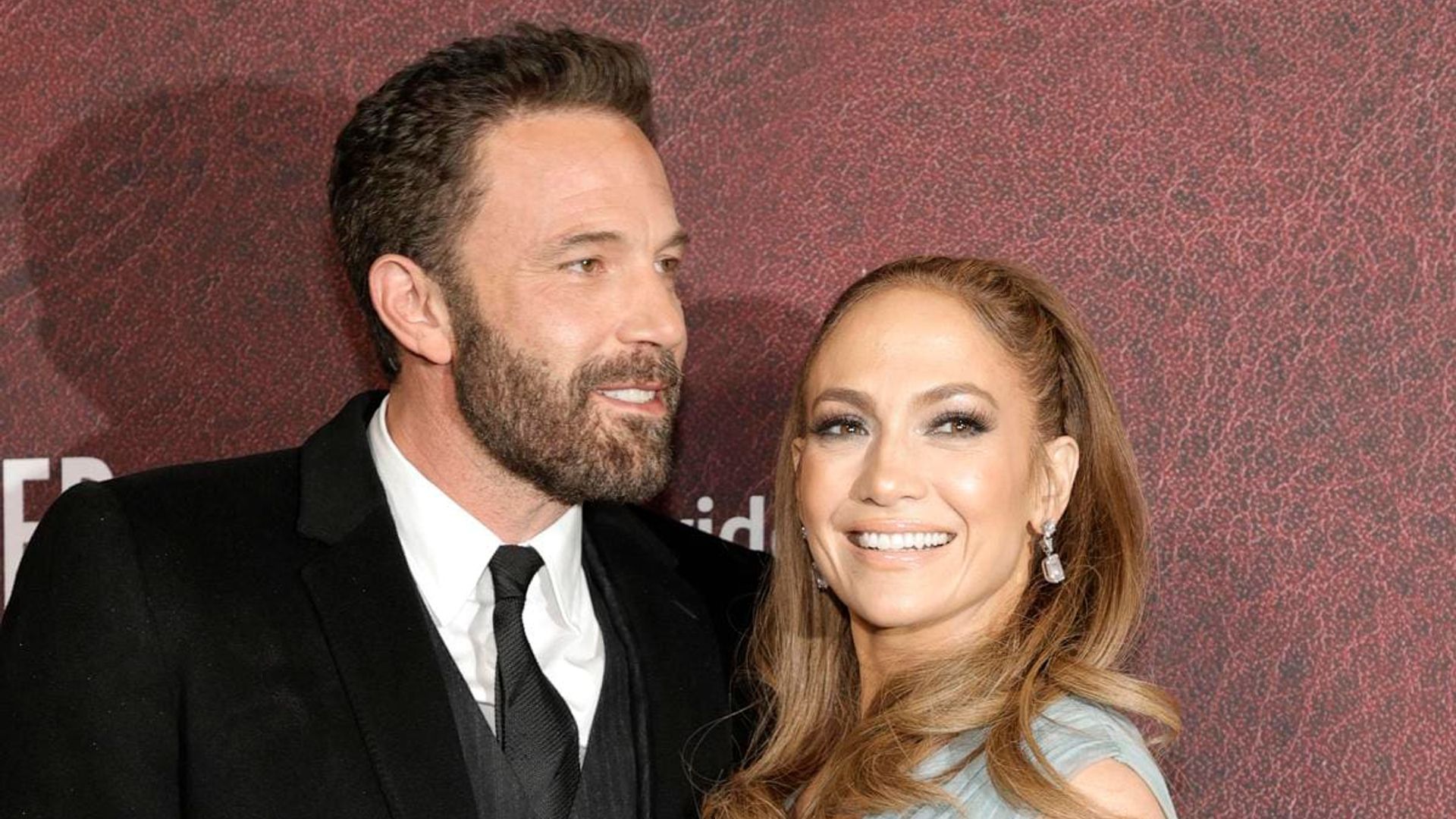 Jennifer Lopez and Ben Affleck will host a big wedding celebration