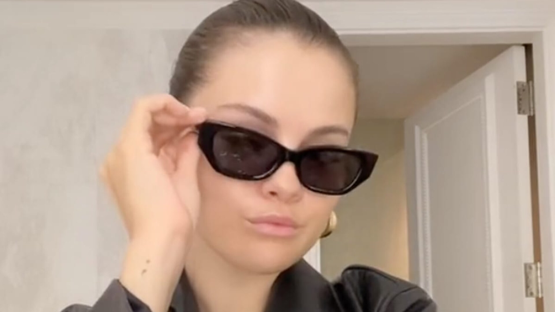 Selena Gomez's skin, hair, and body care routine is super easy to follow [VIDEO]