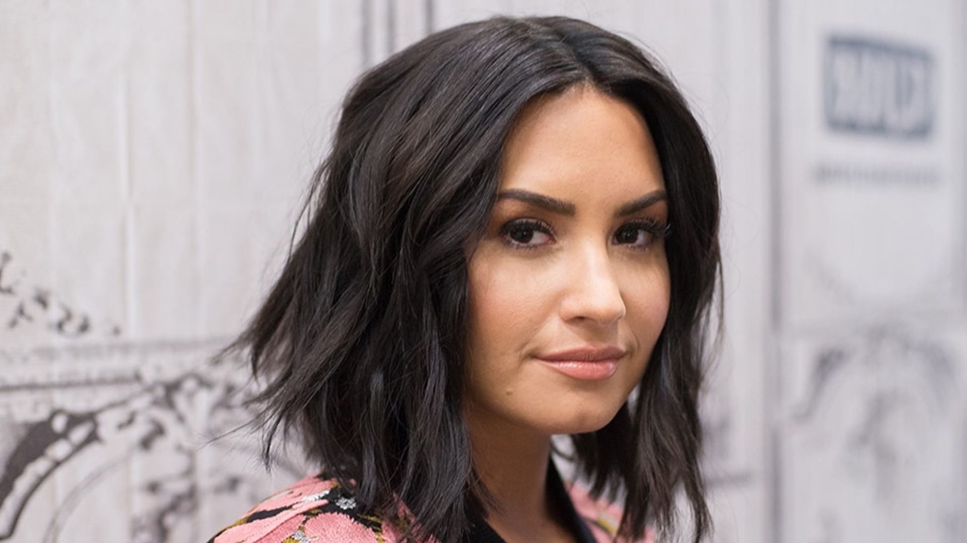 Demi Lovato quits social media and asks fans to 'be kind'