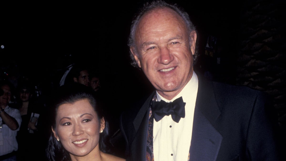 https://www.hola.com/us/horizon/landscape/a6dde603ee3f-west-hollywood-ca-actor-gene-hackman-and-wife-betsy-hackman-attend-vanity-fair-o.jpg?im=Resize=(1200)