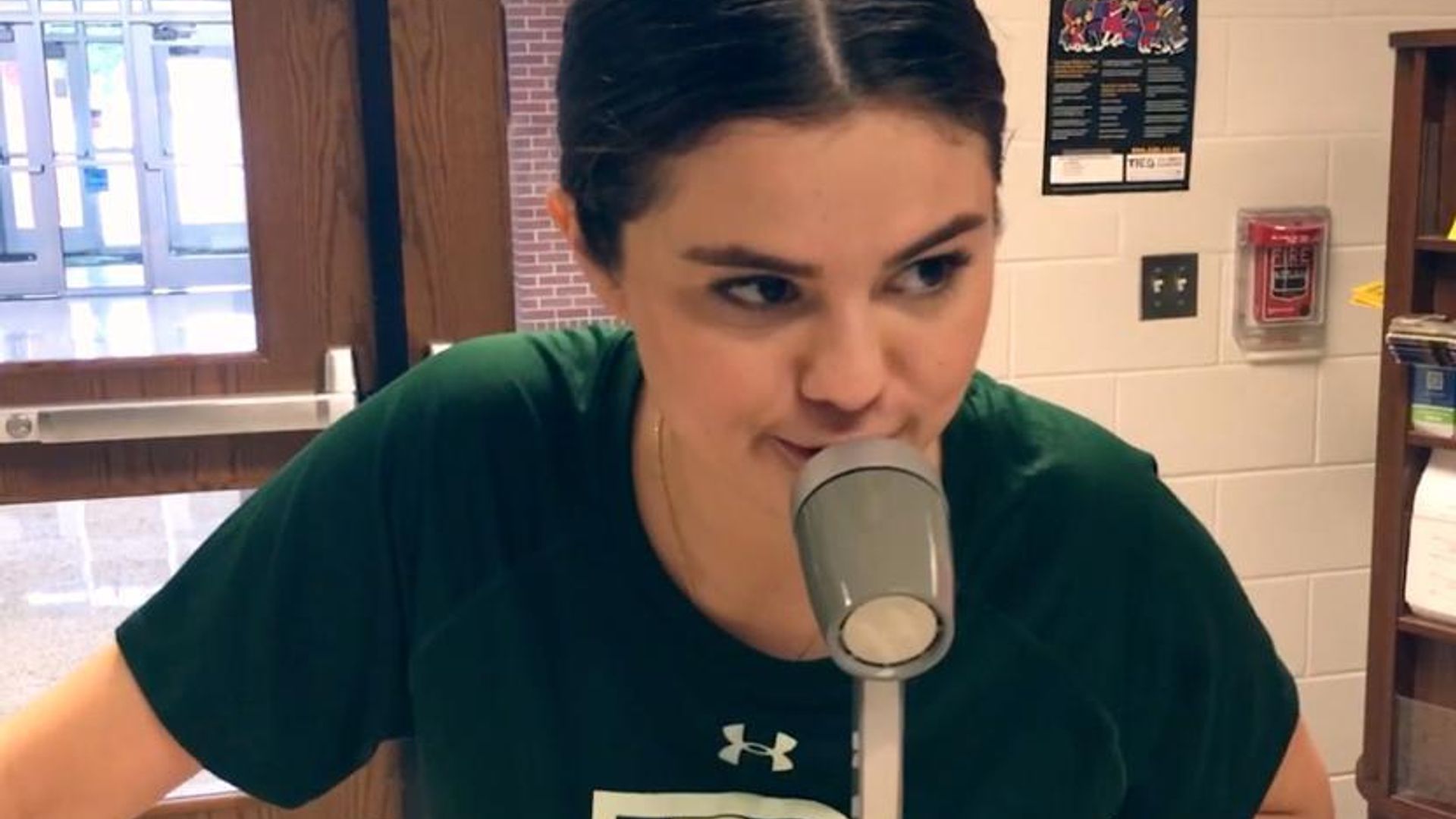 Selena Gomez surprises students from her middle school and reconnects with her past