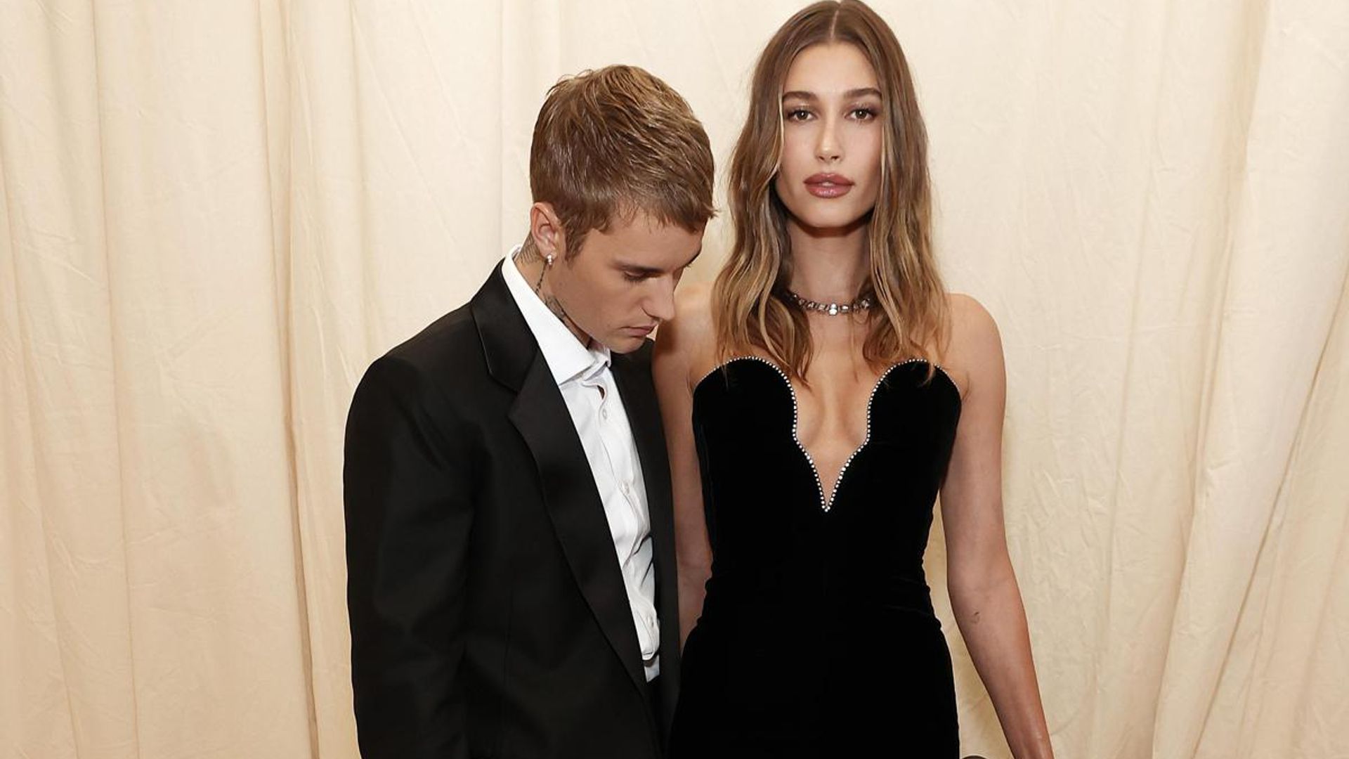Justin Bieber shows Hailey Bieber’s growing baby bump in adorable post