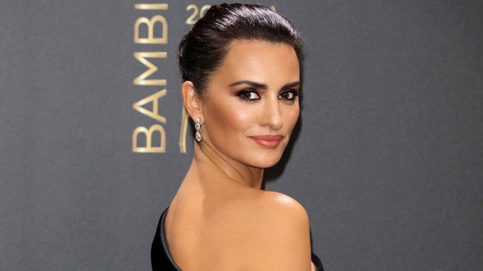 How To Get Penelope Cruz’s Makeup Look from MUA Gabriela Trujillo