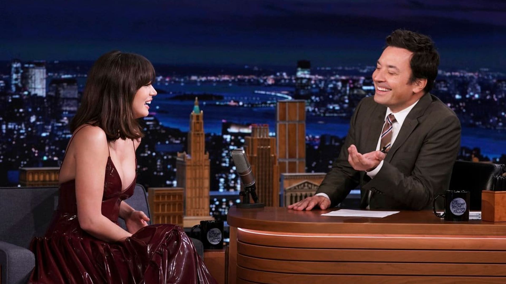 Ana de Armas talks about attending theater school in Cuba