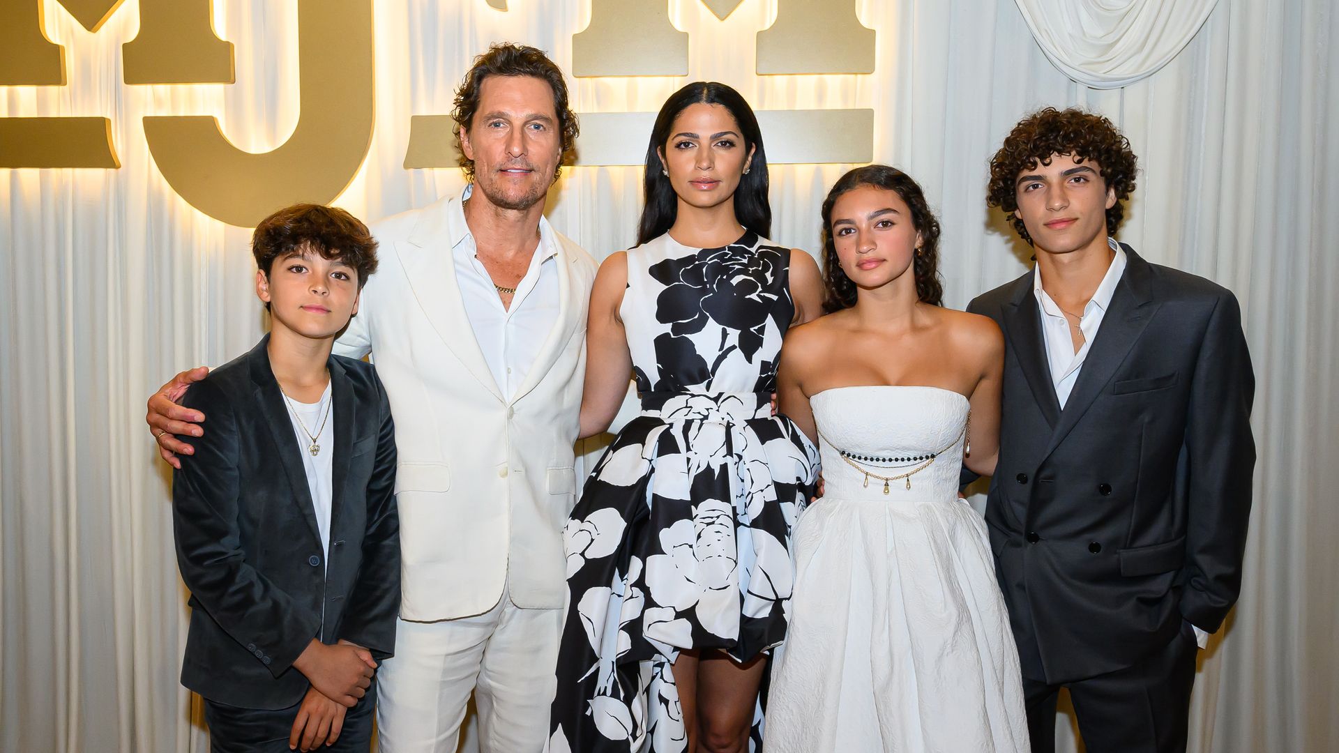  Livingston McConaughey, Matthew McConaughey, Camila Alves McConaughey, Vida McConaughey and Levi McConaughey attend the 2025 Mack, Jack & McConaughey Gala at ACL Live on April 24, 2025 in Austin, Texas. (Photo by Chris Saucedo/Getty Images)