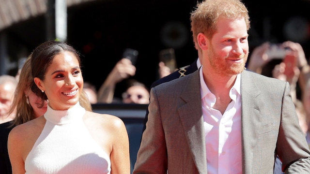 DUSSELDORF, GERMANY - SEPTEMBER 06: Prince Harry, Duke of Sussex and Meghan, Duchess of Sussex arrive at the town hall during the Invictus Games Dusseldorf 2023 - One Year To Go events, on September 06, 2022 in Dusseldorf, Germany. The Invictus Games is an international multi-sport event first held in 2014, for wounded, injured and sick servicemen and women, both serving and veterans. The Games were founded by Prince Harry, Duke of Sussex who's inspiration came from his visit to the Warrior Games in the United States, where he witnessed the ability of sport to help both psychologically and physically. (Photo by Chris Jackson/Getty Images for Invictus Games Dusseldorf 2023)