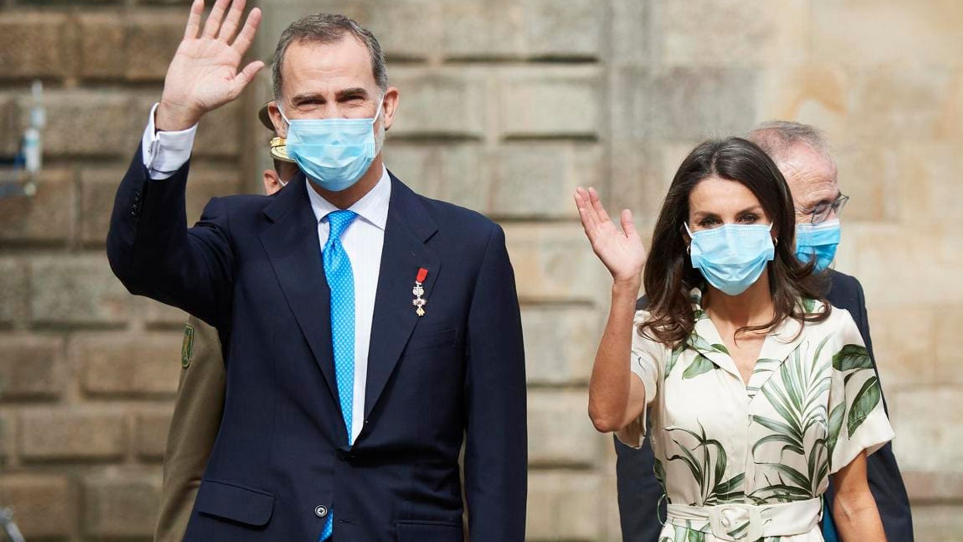 Queen Letizia’s summer chic, Ben Affleck turns paparazzi and more must-see photos