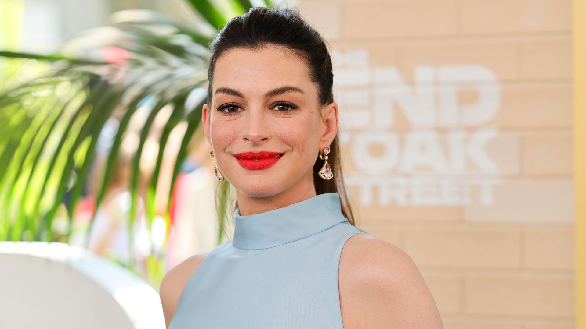 Anne Hathaway breaks every maternity fashion rule with one unforgettable premiere look