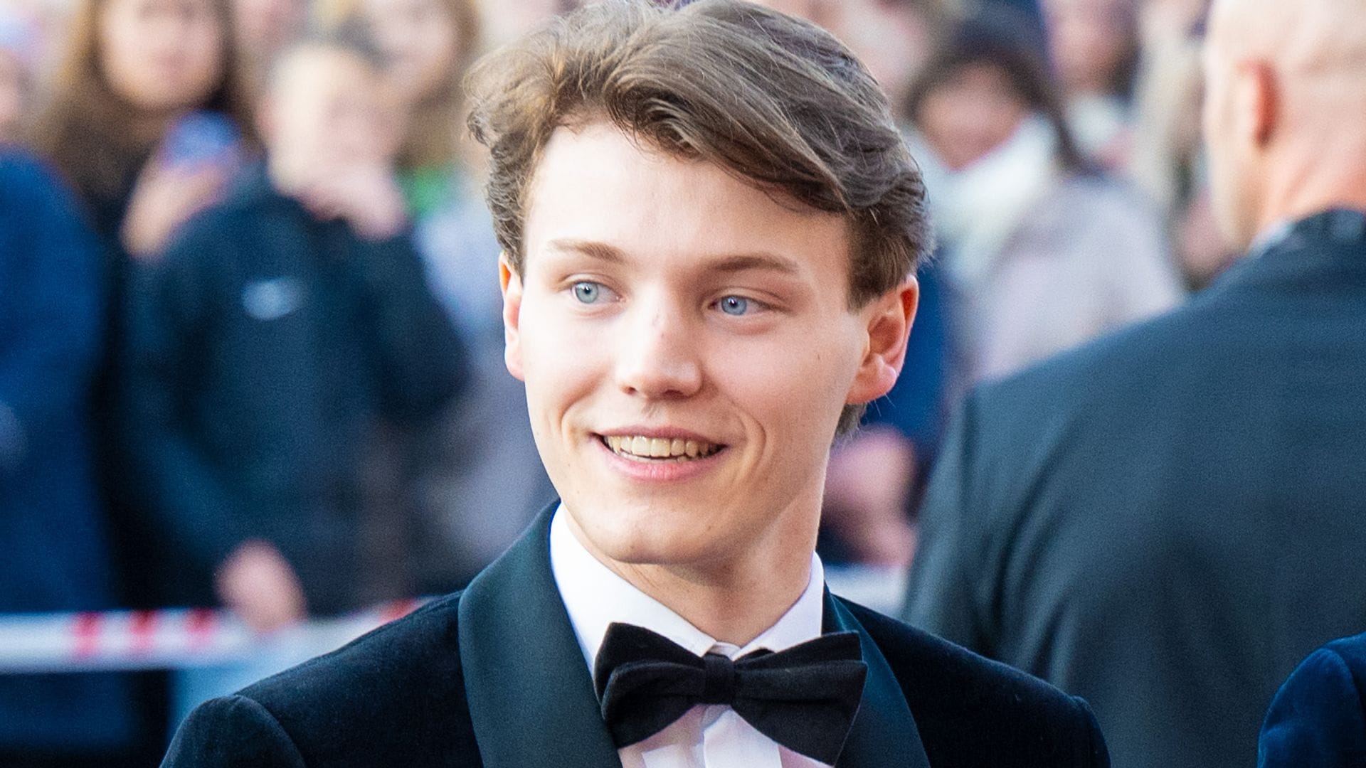 Queen's grandson, whose title was changed, has a new look