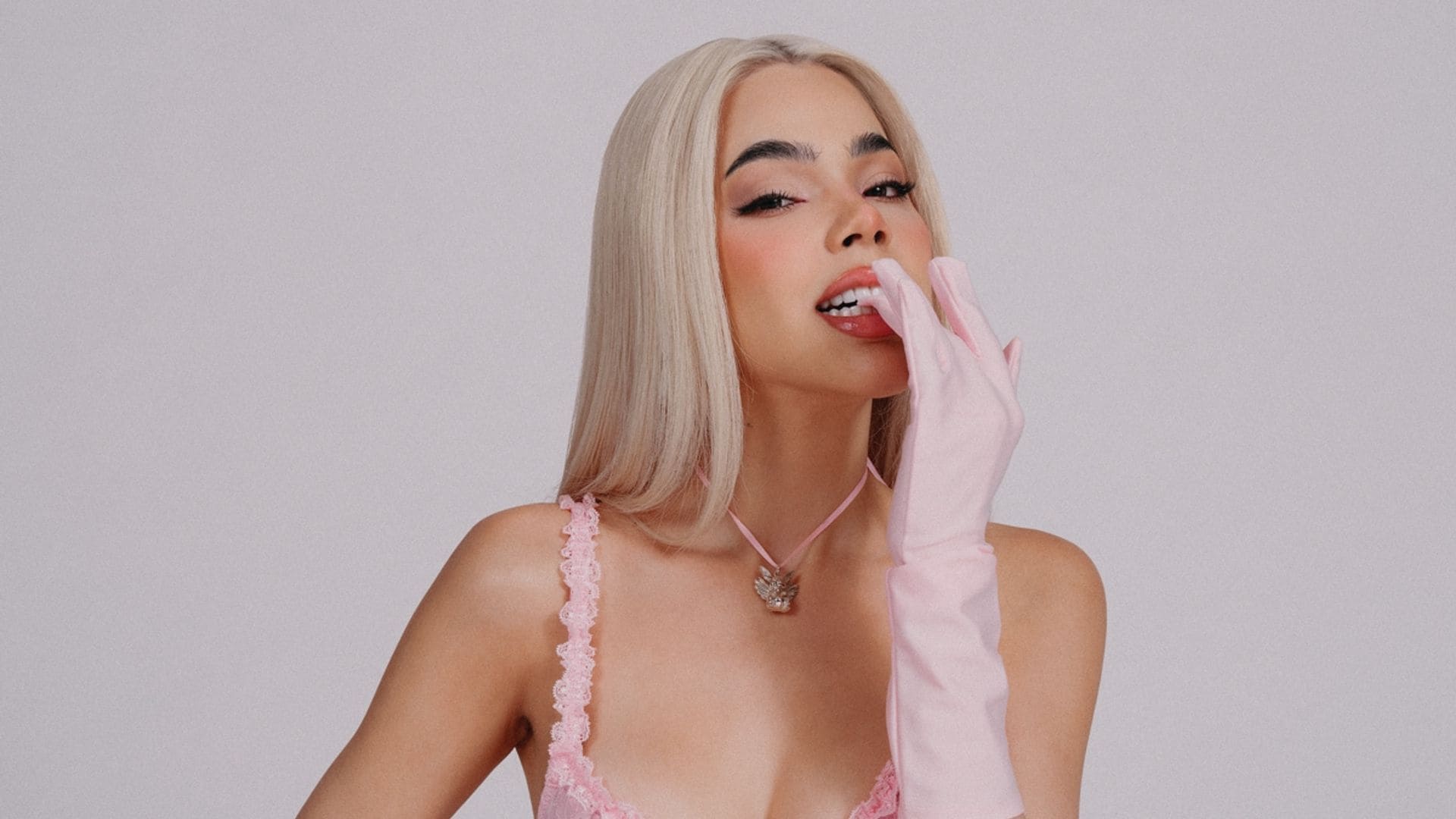 Kenia Os unveils empowering pop universe with ‘Pink Aura’ album release