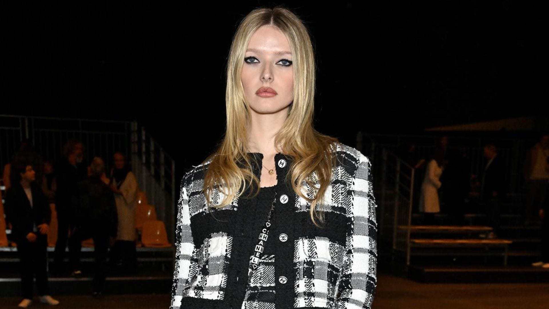 Apple Martin looks just like her mom Gwyneth Paltrow in Paris fashion show