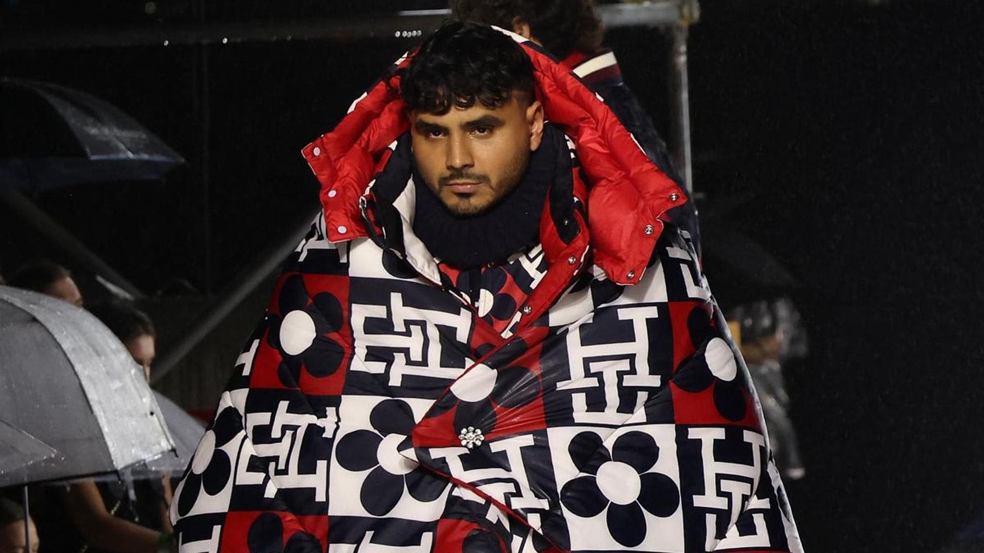 Tommy Hilfiger selects Puerto Rican rapper Álvaro Díaz to model at the 2022 Fall Collection in NYFW