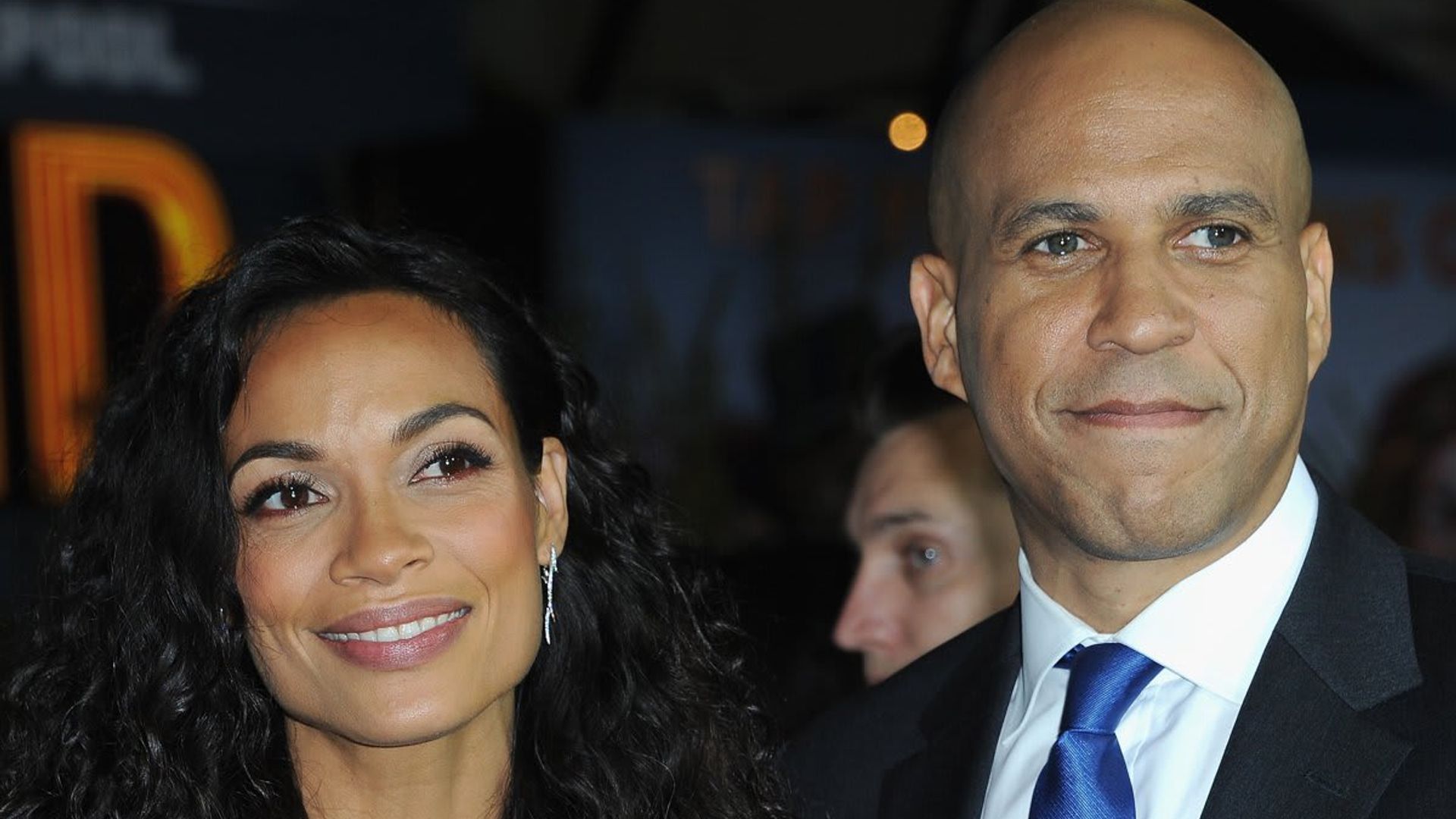 Rosario Dawson thinks ‘SNL’ should give boyfriend Cory Booker his props