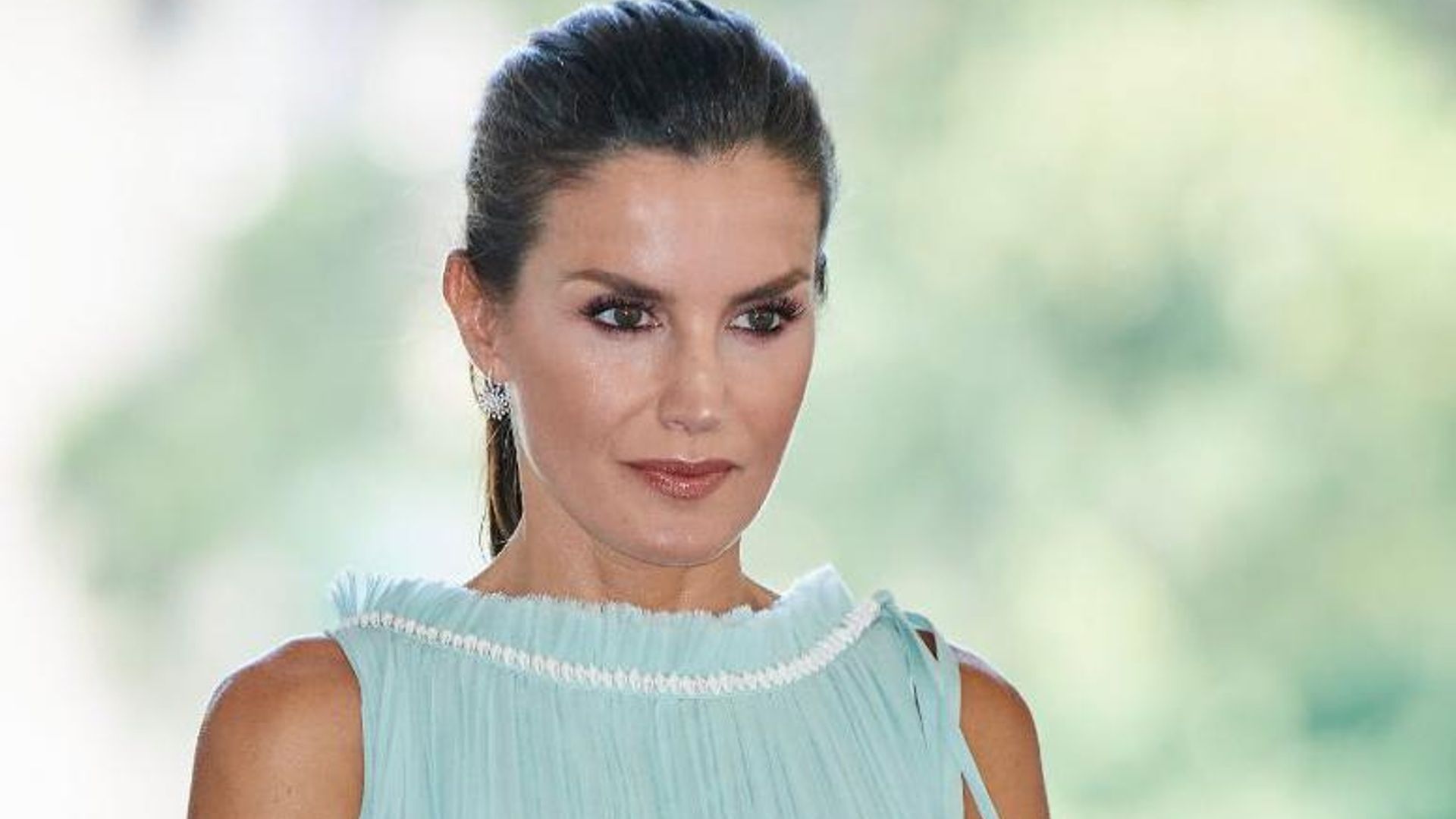 Queen Letizia's favorite jewelry - including the ring her daughters gave her