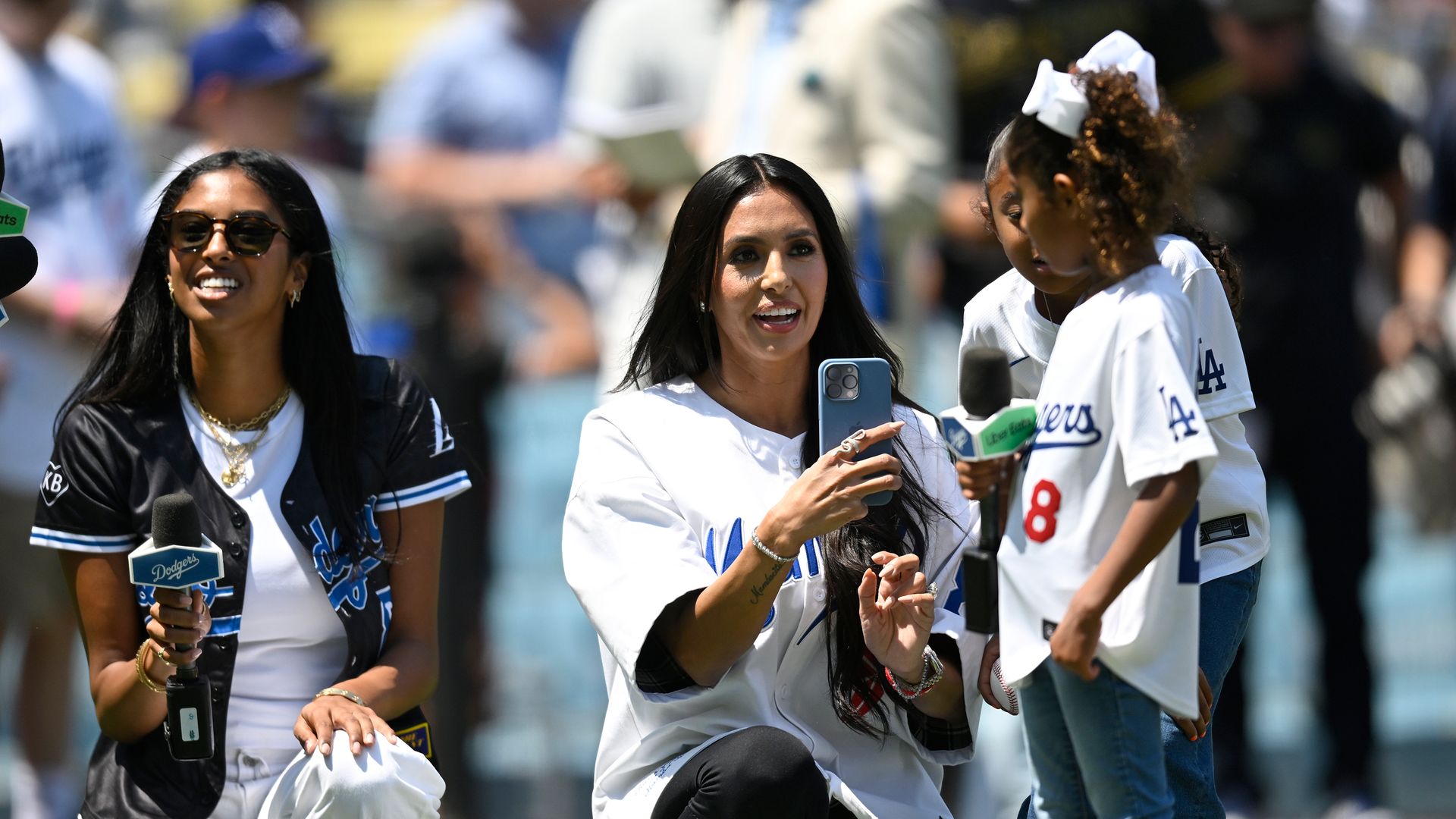Vanessa Bryant took her daughters to learn more about their Mexican roots