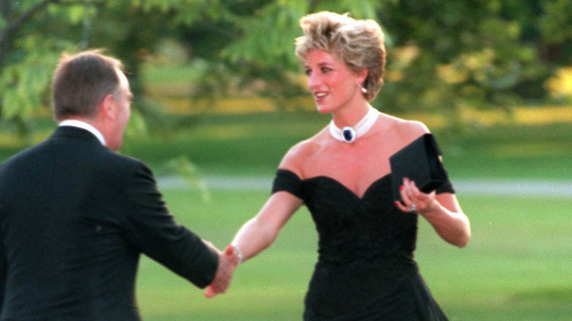 Princess Diana wore the dress in November 1994, breaking all royal rules