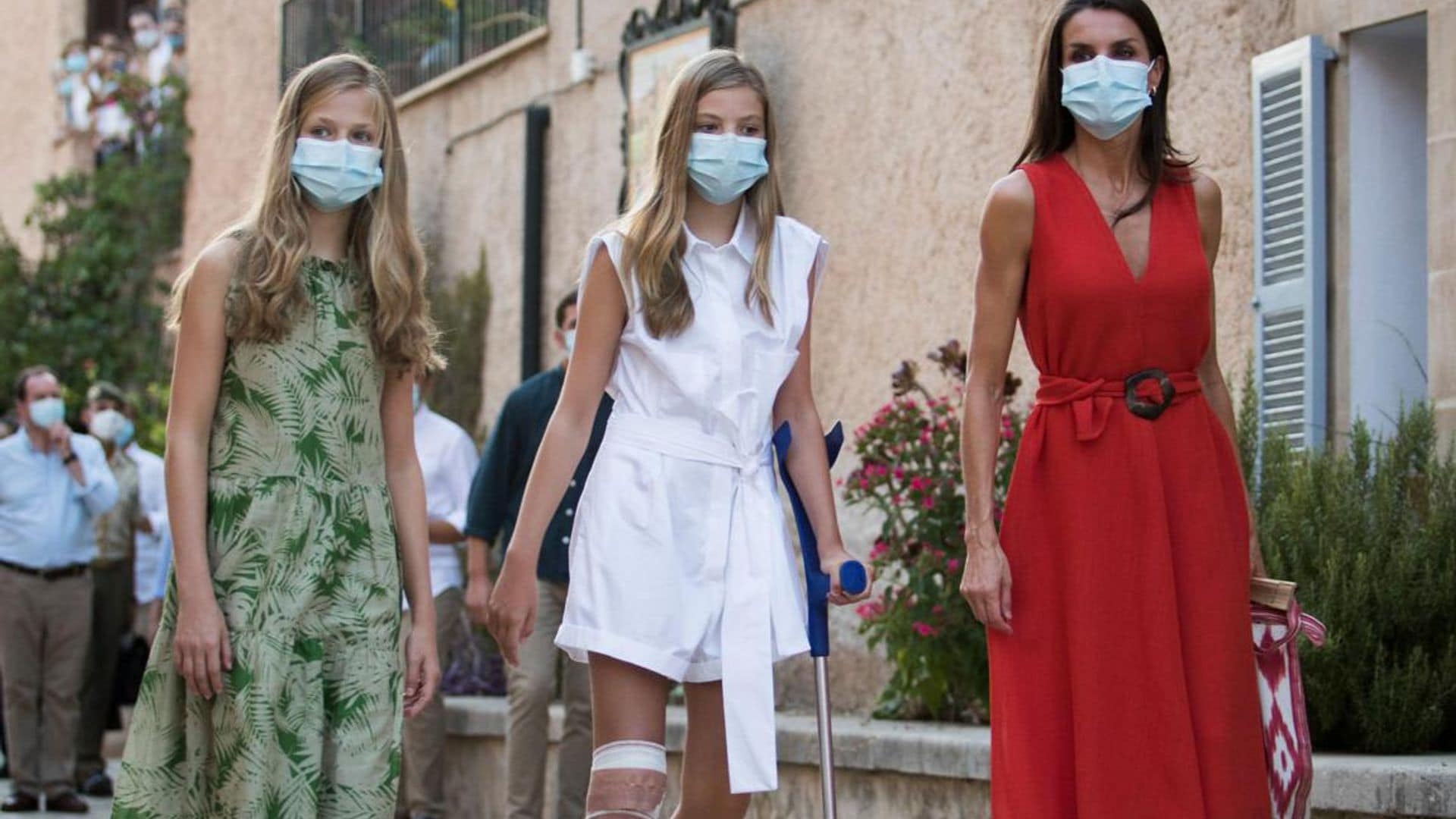 Why Queen Letizia’s daughter Infanta Sofia is using a crutch