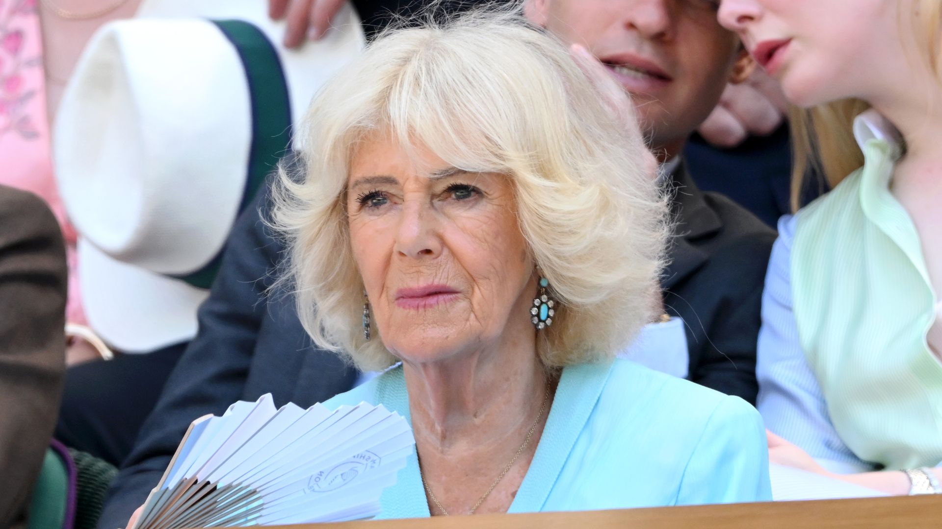 https://www.hola.com/us/horizon/landscape/ba72d19b66af-london-england-queen-camilla-during-day-ten-of-the-2026-wimbledon-tennis-champio.jpg?im=Resize=(1200)